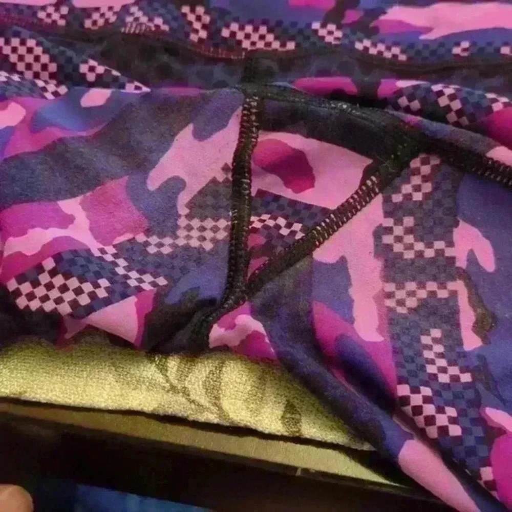 Nike Dri-Fit Purple/Black Patterned Cropped Leggings